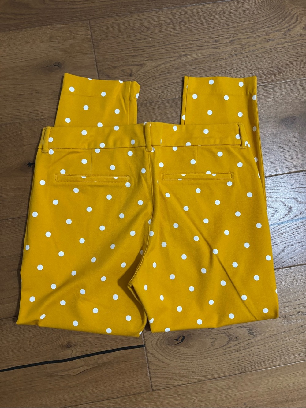 Old Navy Yellow Polka Dot Pixie Pants - Picture 4 of 4